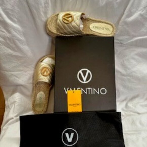 Valentino Size 8 Espadrilles in Gold/Neutral color - Picture 2 of 4